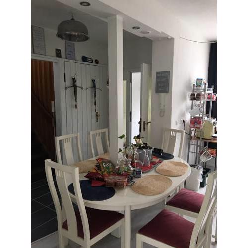 House 8 minutes to fair / Messe 7 single rooms , 3 bath ,up to 8 persons