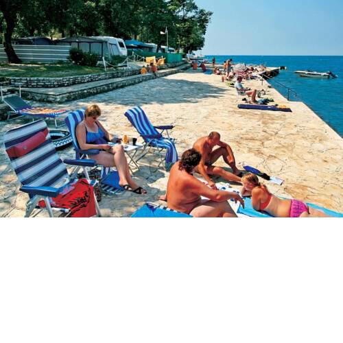House Conte with 4 apartmens for max 14 persons close to Funtana beach and fantastic Adriatic sea with dozens of small islands in close proximity