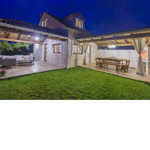House for Rent Leila