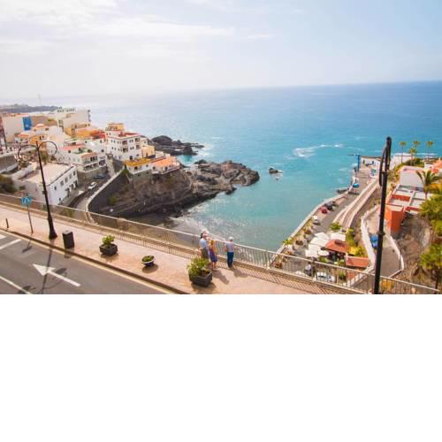 House in Puerto Santiago, to the beach 100 meters !!!