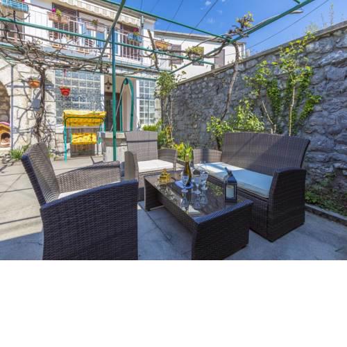 House Maya