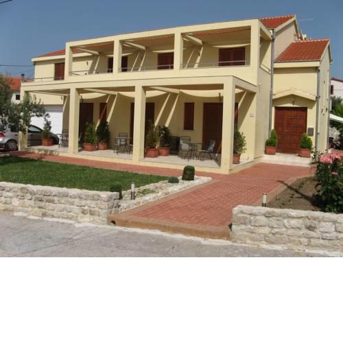 House Nin (864)
