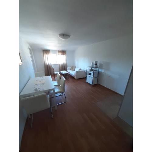 House Puseljic - Apartment 3. - A2+1 for max 3 pax with own tennis court