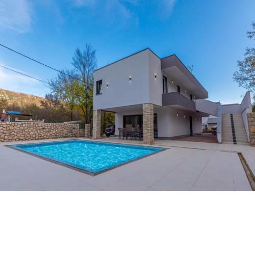 House Villa Adry