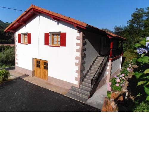 House with 3 bedrooms in Navarra with wonderful mountain view and enclosed garden
