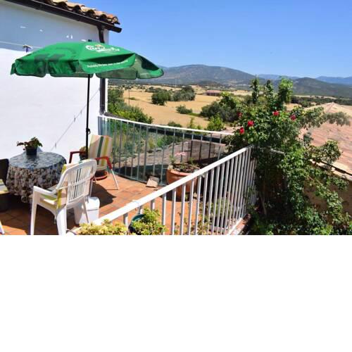 House with 3 bedrooms in Sieso de Huesca with wonderful mountain view and furnished terrace 223 km from the slopes