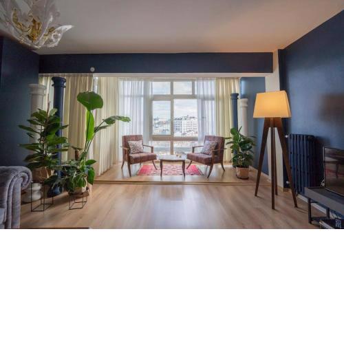 House with magnificent Bosphorus and Taksim view