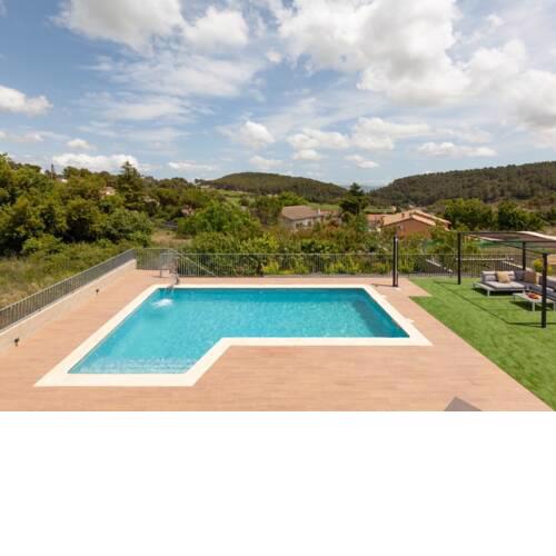 House with swimming pool in Penedes area