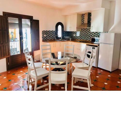 House with terrace in Albaicín for families