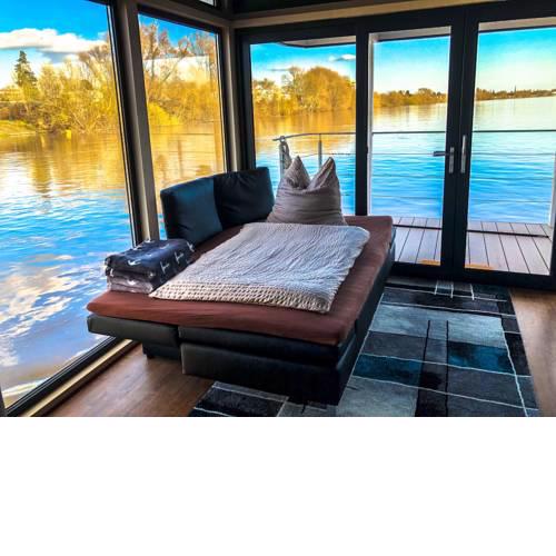 Houseboat villa.nautica
