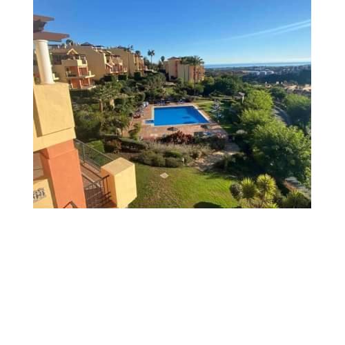 Huge Rooftop Solarium Apartment in Los Arqueros Benahavis