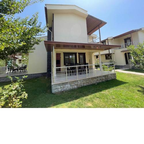 Huge Villa 300 meters to sea and near to Ida mount