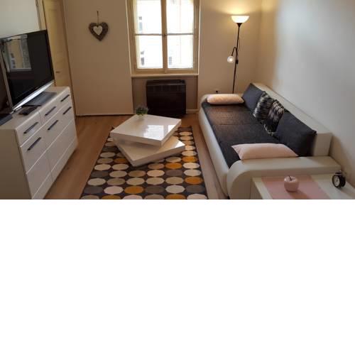Hugo Apartment