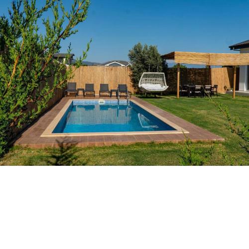 Huzurlu Korunaklı Villa