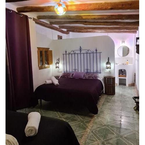 Iaios Guest House