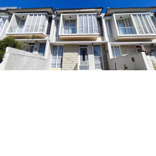 IB Villas Mountain View