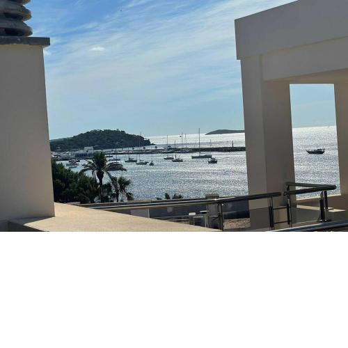 Ibiza Santa Eulalia junto playa