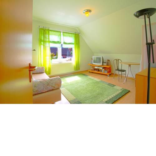 ID 3361 - Private Rooms