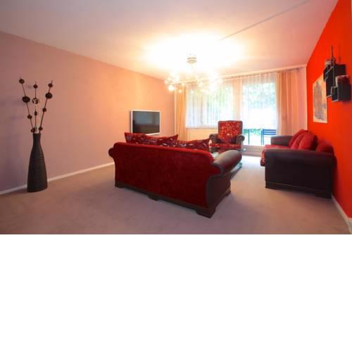 ID 4306 | Private Apartment