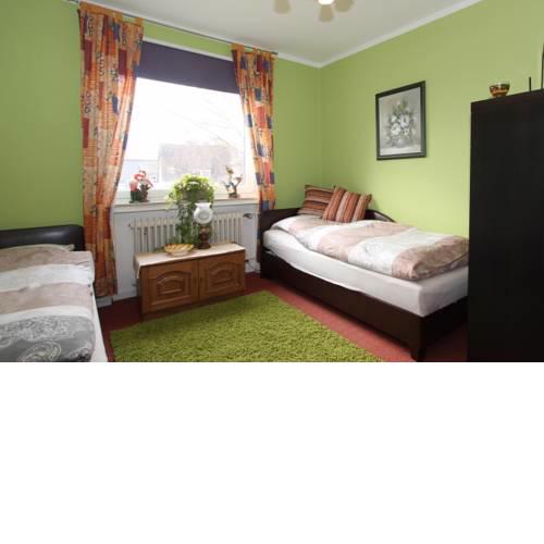 ID 5911 - Private Rooms