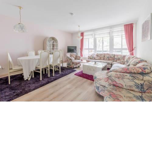 ID 6350 | Private Apartment