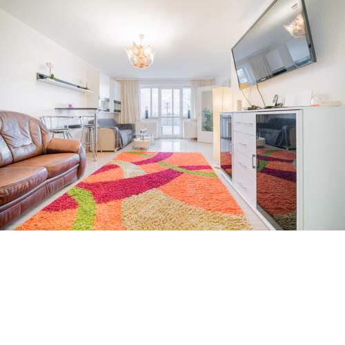 ID 6851 | Private Apartment