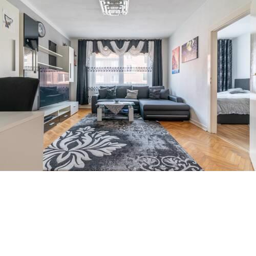 ID 6889 - Private Apartment