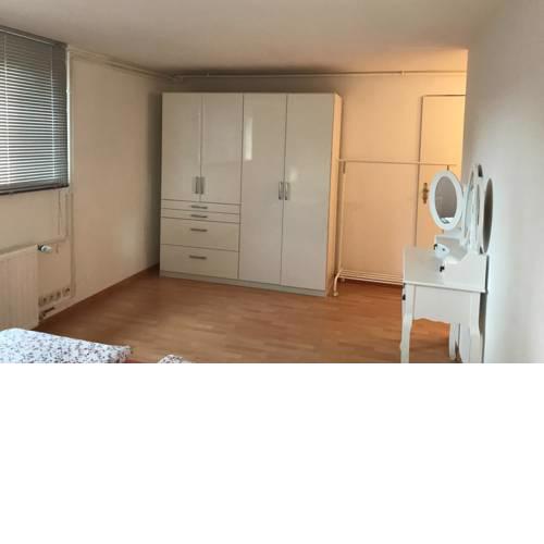 ID 6921 - Private Rooms