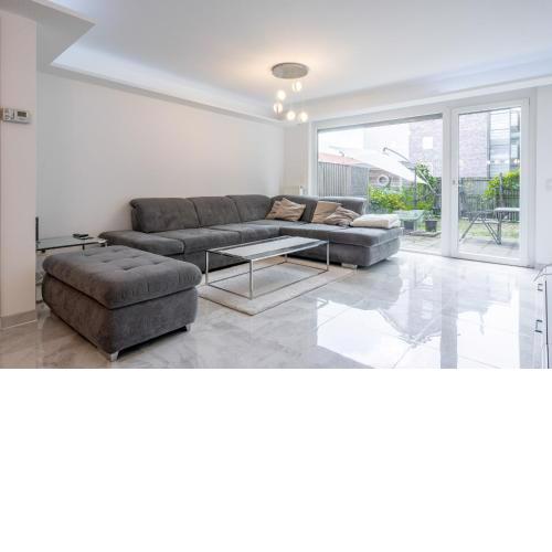 ID 7036 - Private House