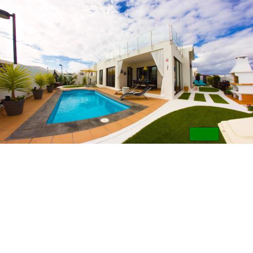 Immaculate 3-Bed Villa in Playa Blanca BV18