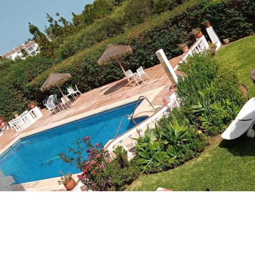 Impeccable 2-Bed Apartment Ecuador, Los Claveles
