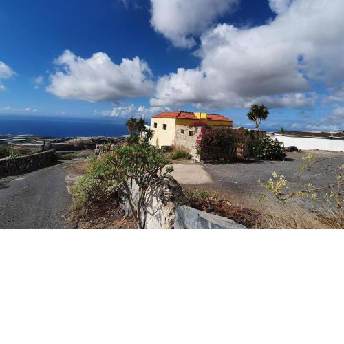 Impeccable 2-Bed House in Guia de Isora