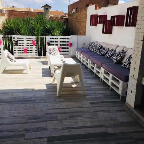 IMPRESIONANTE CASA de 170m para 14-20 personas con terraza 50m con barbacoa