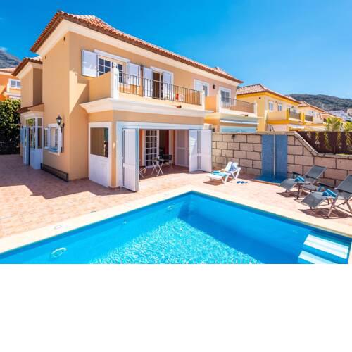 Incredible VILLA LA FUENTE, ocean view, heated pool!