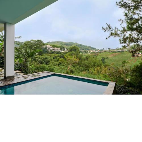 Indah 1 Golf Mountain Villa 4 bedroom private pool