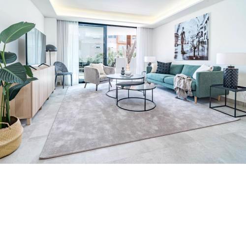 INF32L- Modern city apartment, families only