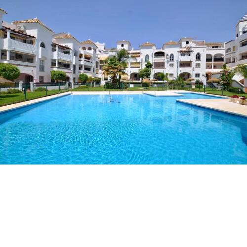 Inmejorable ubicación, terraza privada, piscina, impecable...