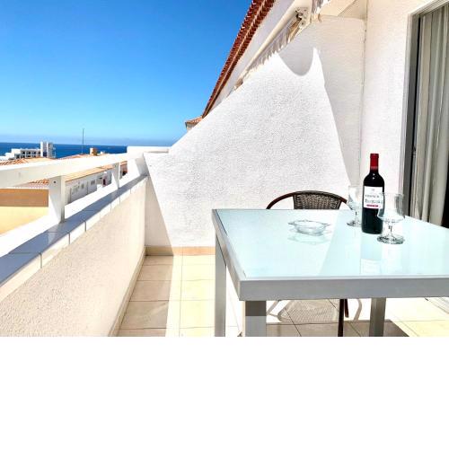 Inmejorables Vistas, Estudio con FreeWIFI, piscina, cerca de Playa de Las America, en sur de Tenerife