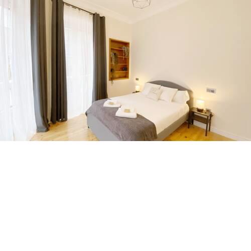 INSIDEHOME Catedral- Habitaciones privadas en el centro con cocina compartida