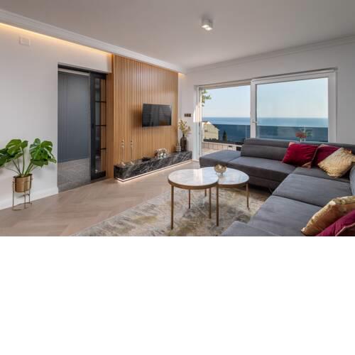 Insula Luxury Apartment