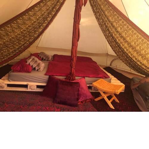 Into the Green Glamping - Red