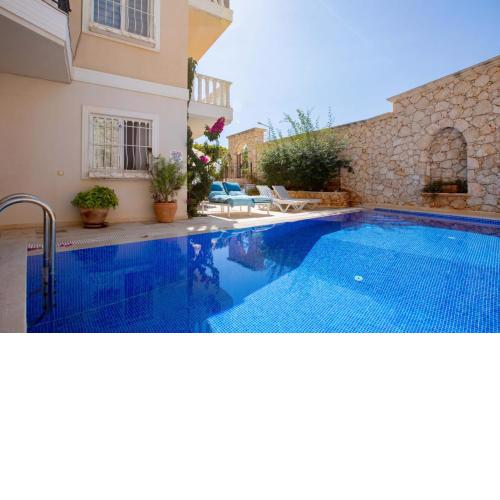 Invigorating Villa with Shared Pool in Kas