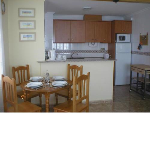Inviting 3-Bed Villa in Torrievieja Costablanca