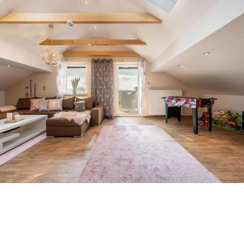Inviting Apartment in Gleißenberg with Garden