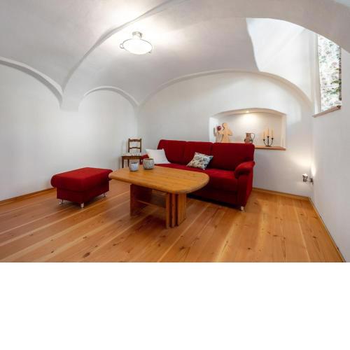 Inviting Holiday Home in Neunburg with private garden