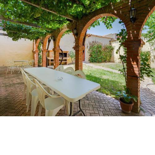 Inviting Mansion in Pozo-Lorente