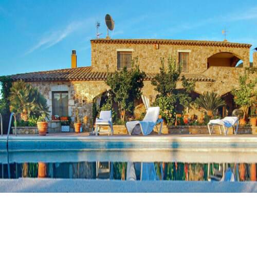 Inviting Villa in Calonge with Private Pool