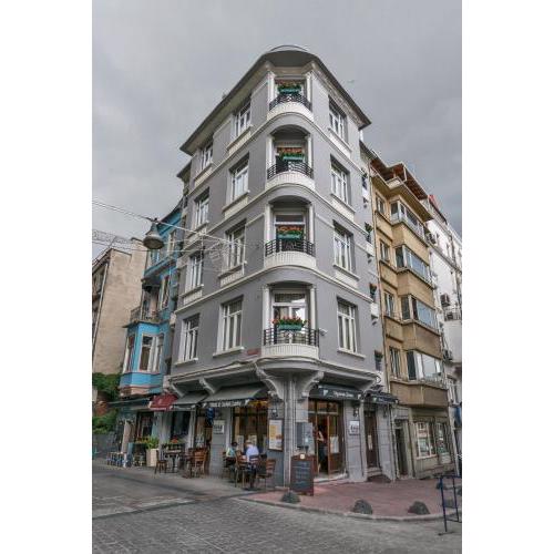 IQ Hotel