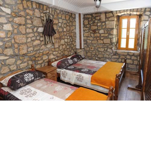 Isolated apartments with a parking space Pasicina, Zagora - 12021