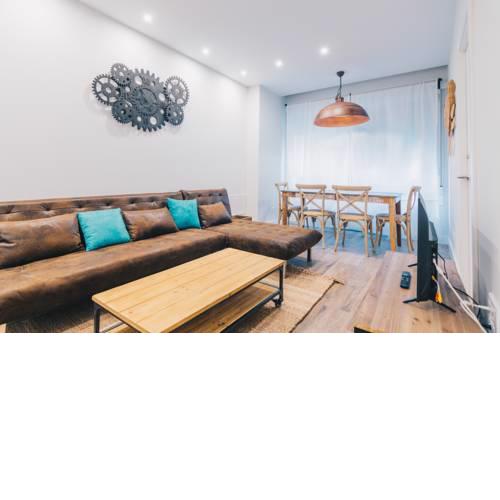 Izar Apartment by People Rentals